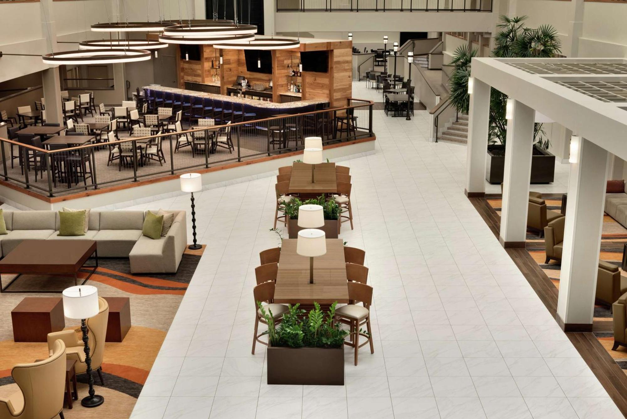 Embassy Suites By Hilton Milwaukee Brookfield Buitenkant foto